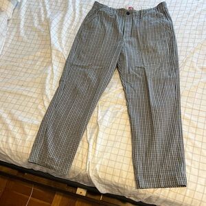 Men’s grey plaid Levi’s baggy skater pants (size M)